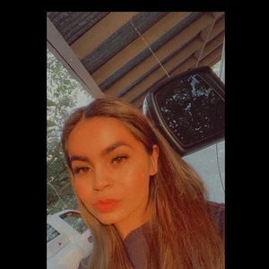 Meet your Posher, Lorena